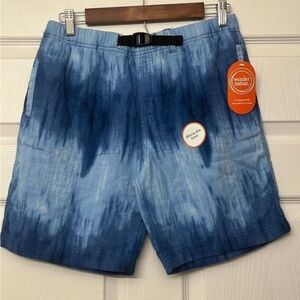 Boys Extra Large Above the Knee Buckle Up Shorts